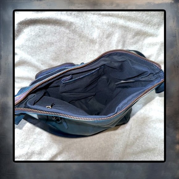 ESTALON Teal Blue Green Slightly Distressed Leather Crossbody Bag - Picture 5 of 6